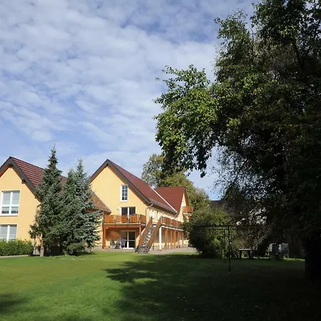 Beim Kahnfaehrmann Апартаменты Шлепциг