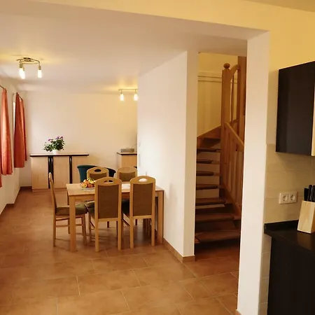 Beim Kahnfaehrmann Апартаменты Шлепциг